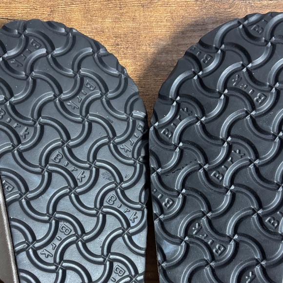 Birkenstock Women Cream Sandals with Brown Buckles Size 37 - Picture 12 of 13